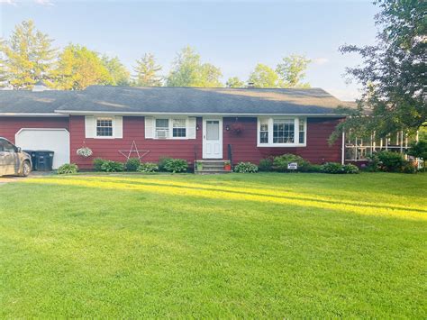 Whether you are traveling with family, friends, or in a group to Vermont or areas nearby, RBO has plenty of summer accommodations to choose from, many with top amenities such as private pools,. . Homes for rent in vermont